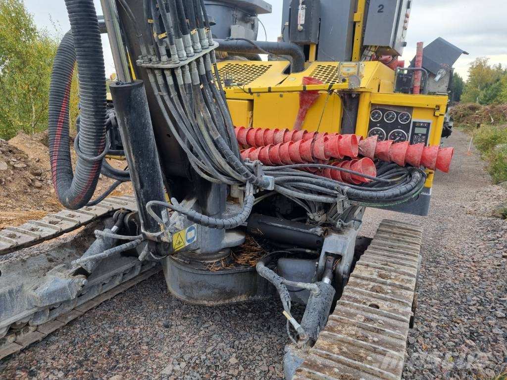 Atlas Copco FlexiROC T30R-03 Свердлильні установки