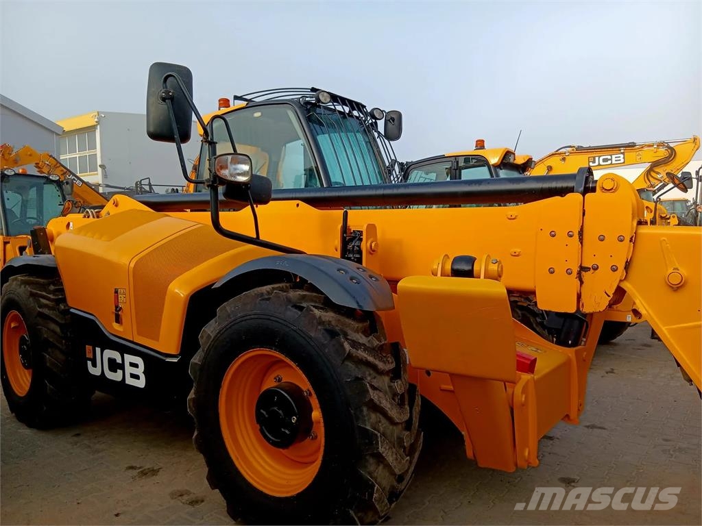 JCB 540-140 مناولات متداخلة