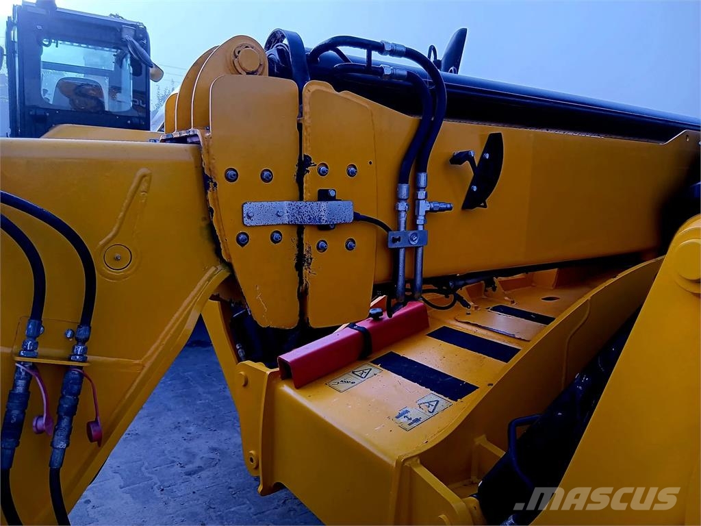 JCB 540-140 مناولات متداخلة
