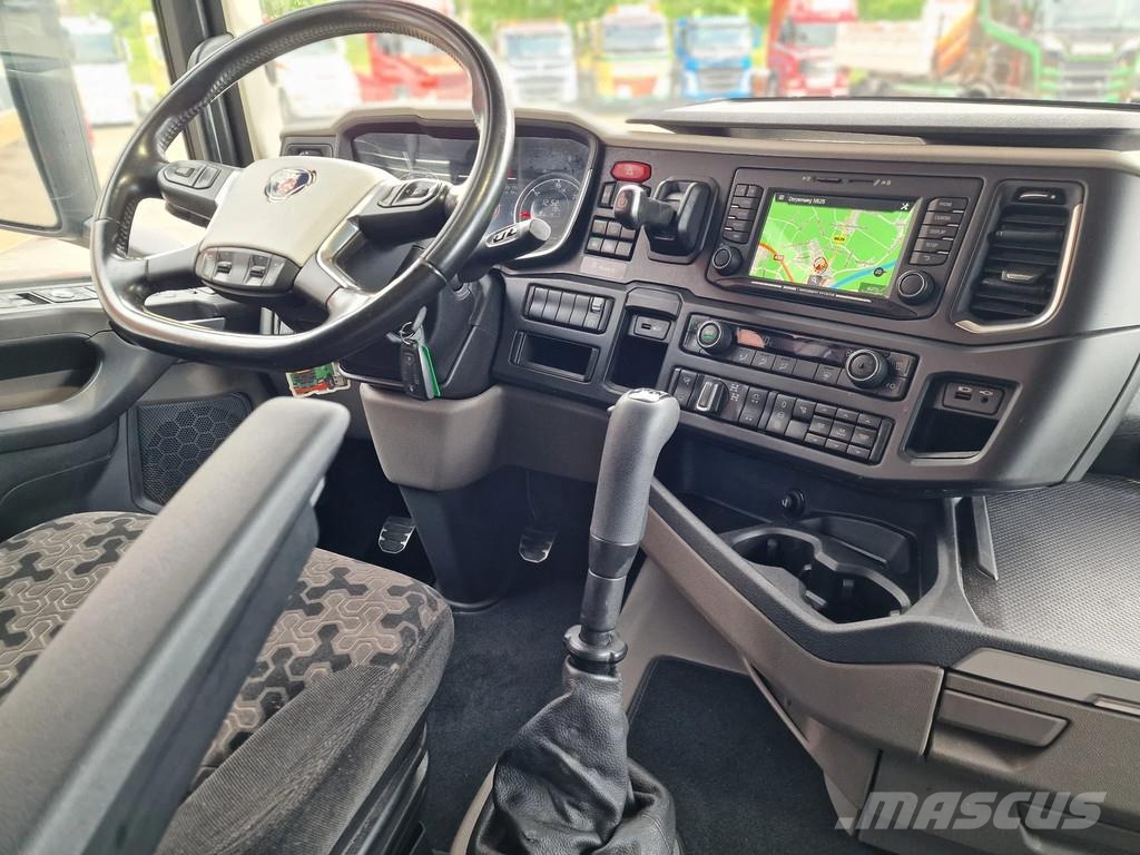 Scania R650 V8 NGS Highline 6x4 - Manual gearbox with ret Trekkvogner