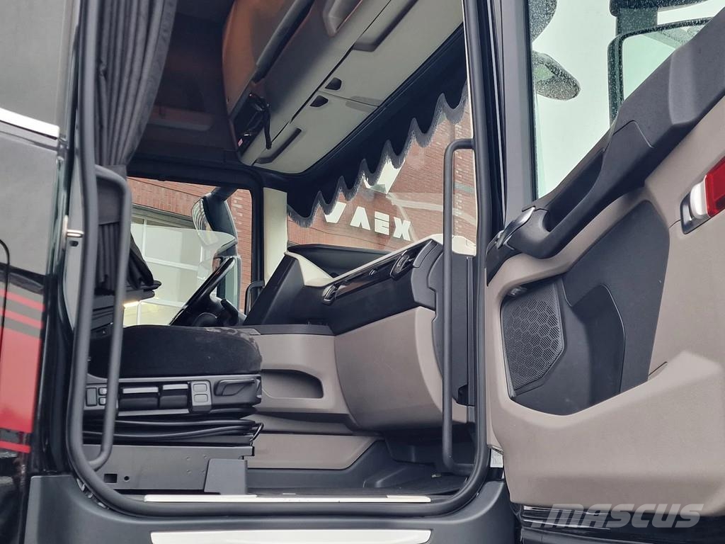 Scania R650 V8 NGS Highline 6x4 - Manual gearbox with ret Trekkvogner