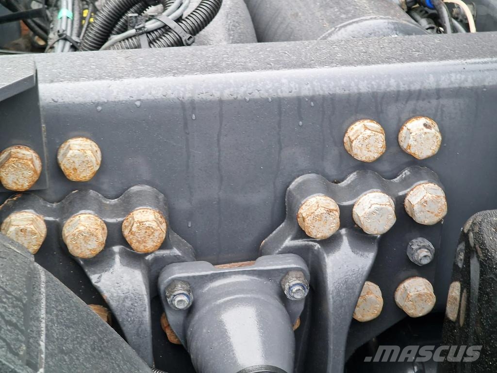 Scania R650 V8 NGS Highline 6x4 - Manual gearbox with ret Trekkvogner
