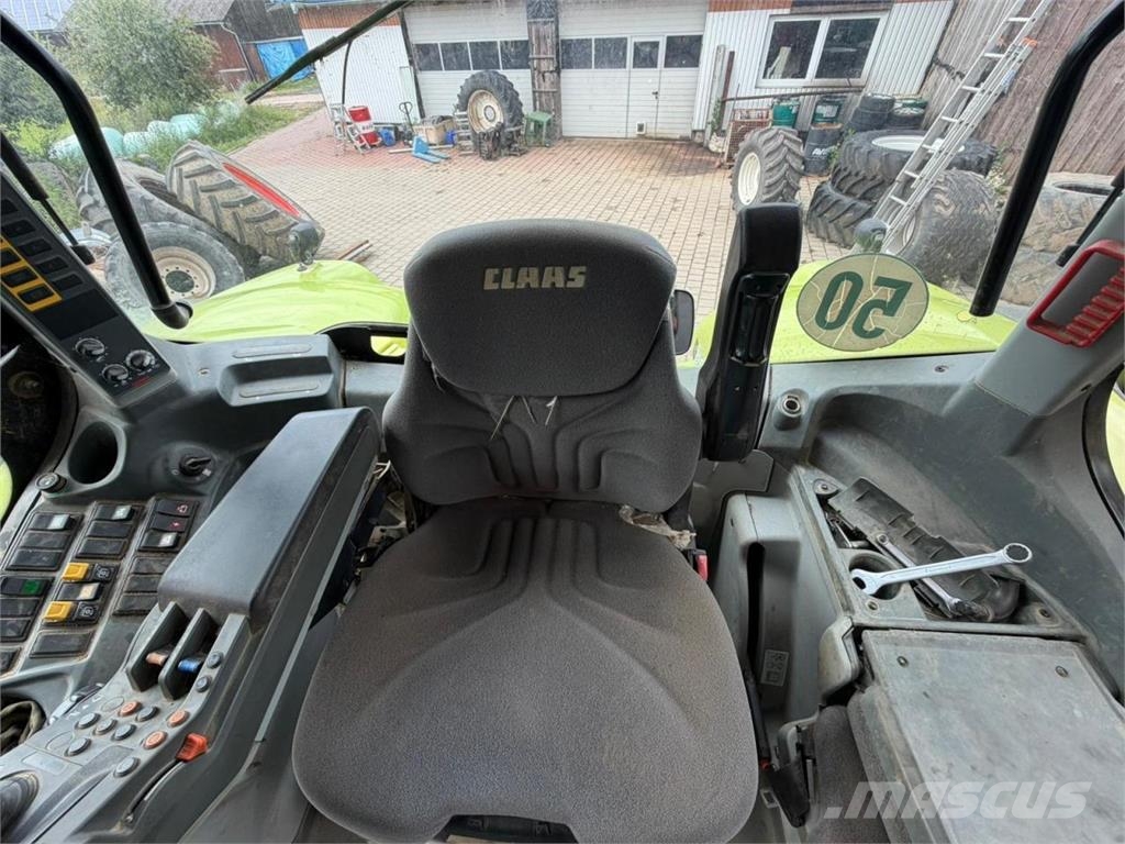 CLAAS Axion 810 CIS+ الجرارات