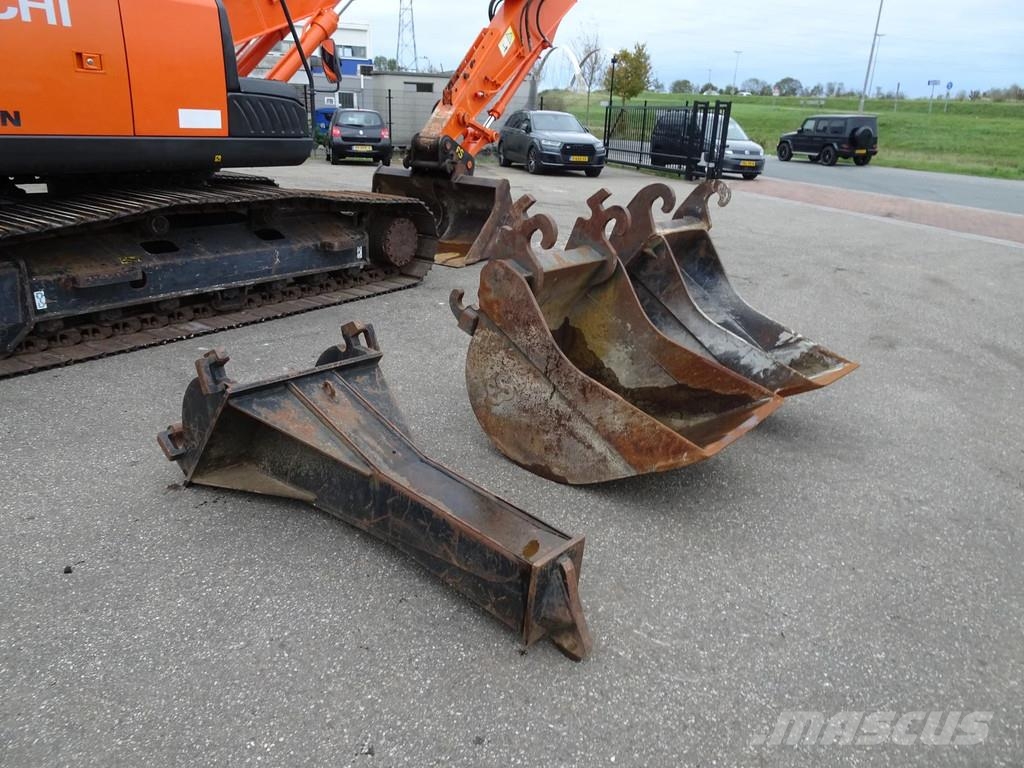 Hitachi ZX180LCN-5B ZX180 Roomikekskavaatorid