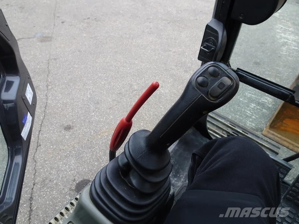 Hitachi ZX180LCN-5B ZX180 Roomikekskavaatorid