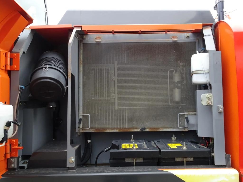 Hitachi ZX180LCN-5B ZX180 Roomikekskavaatorid