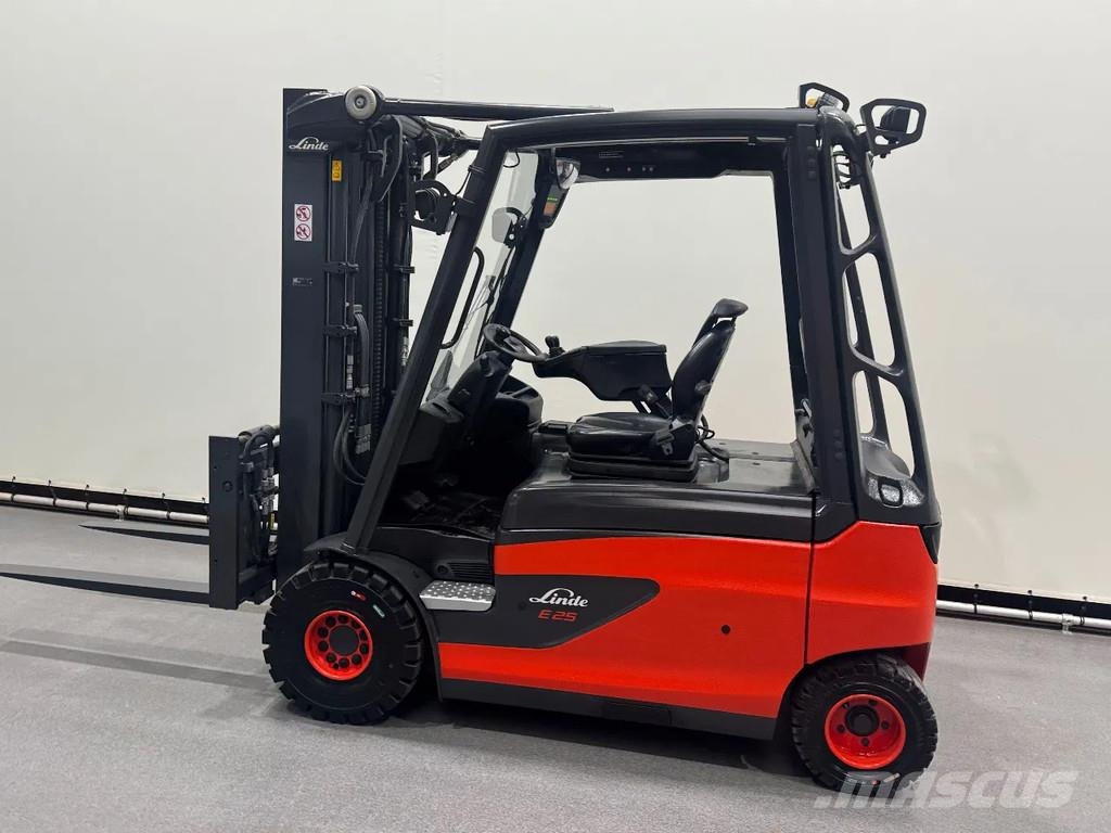 Linde 387 E 25 L-01. Inclusief nieuwe accu شاحنات ذات رافعات شوكية تعمل بالكهرباء