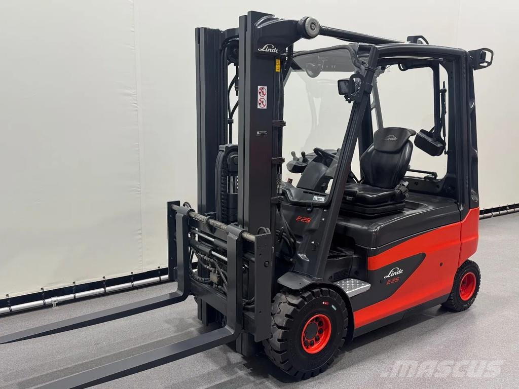 Linde 387 E 25 L-01. Inclusief nieuwe accu شاحنات ذات رافعات شوكية تعمل بالكهرباء