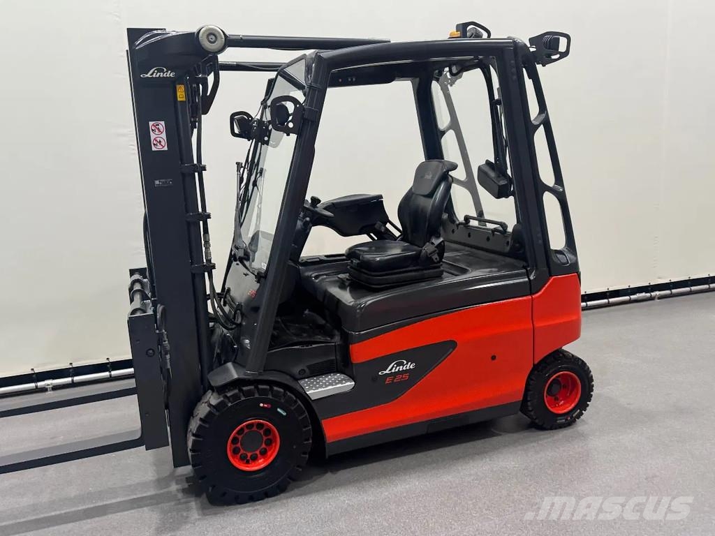 Linde 387 E 25 L-01. Inclusief nieuwe accu شاحنات ذات رافعات شوكية تعمل بالكهرباء