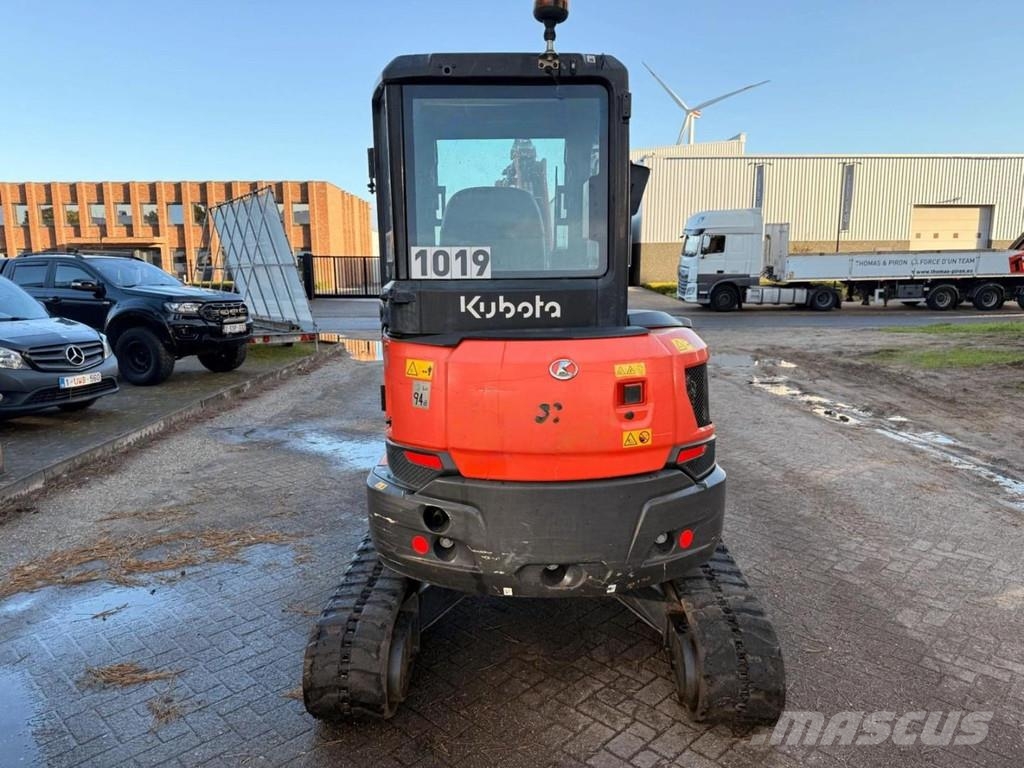Kubota U36-4 - 3.9T - *FULL HYDR - *HYDR QUICKHITCH - *50 Minigraafmachines < 7t