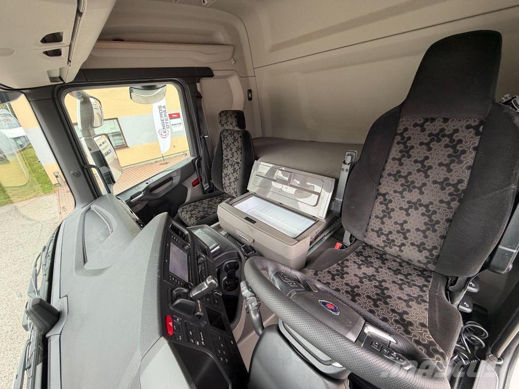 Scania G450 6X2*4 EURO6 + CARRIER SUPRA 1250 + RETARDER + Isotermos y frigoríficos