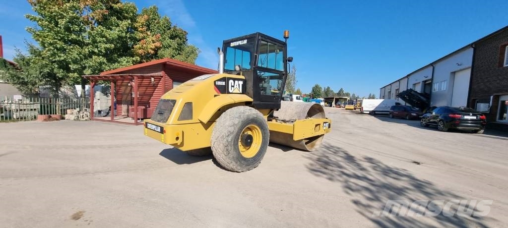 CAT CS 533 Ühe trumliga rullid