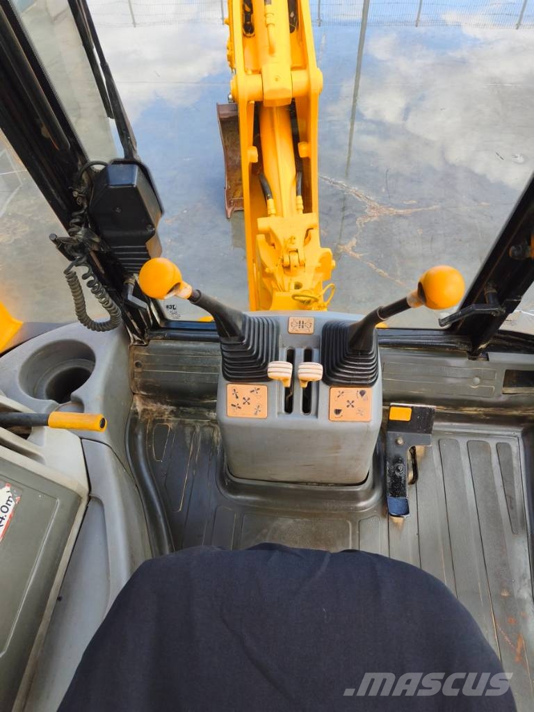 JCB 3 CX Ekskavaatorlaadurid