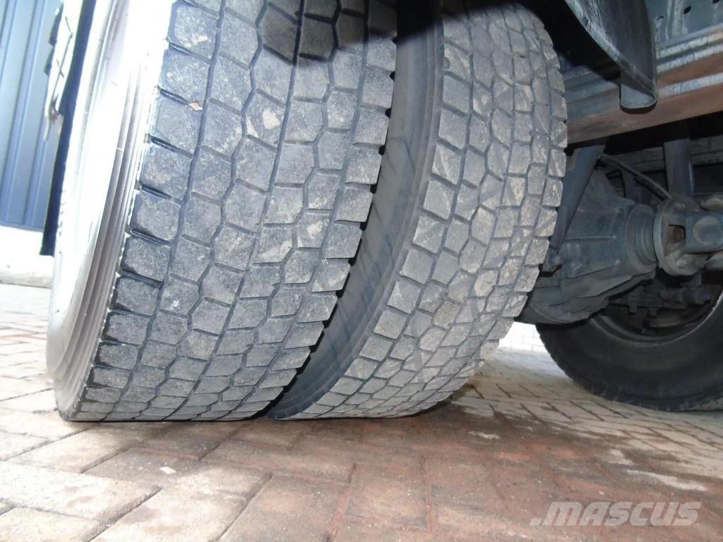Mercedes-Benz Axor 1829 + euro 5 + lift + manual Pressukapelli kuorma-autot