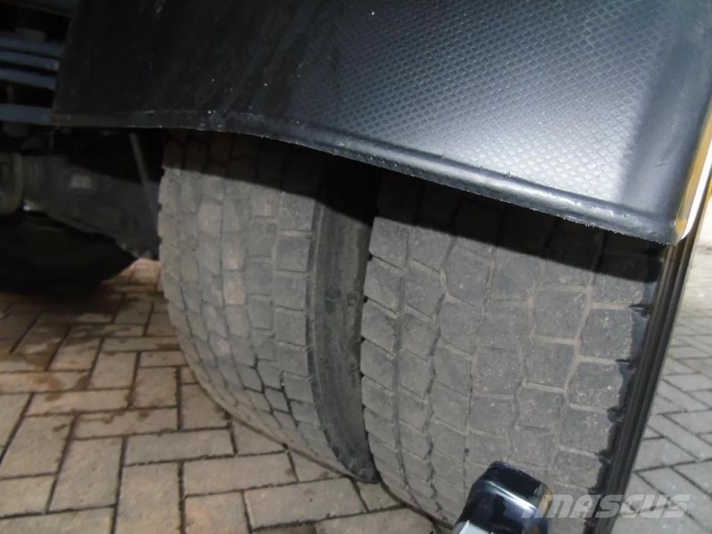 Mercedes-Benz Axor 1829 + euro 5 + lift + manual Pressukapelli kuorma-autot