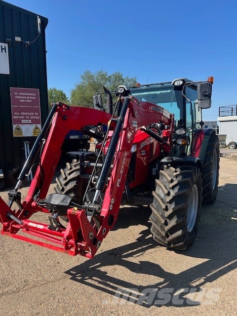 Massey Ferguson 4710 M Traktoren