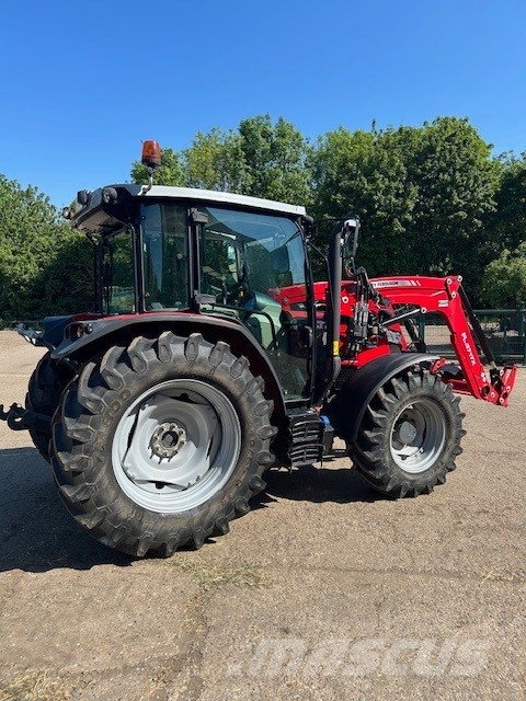 Massey Ferguson 4710 M Traktoren