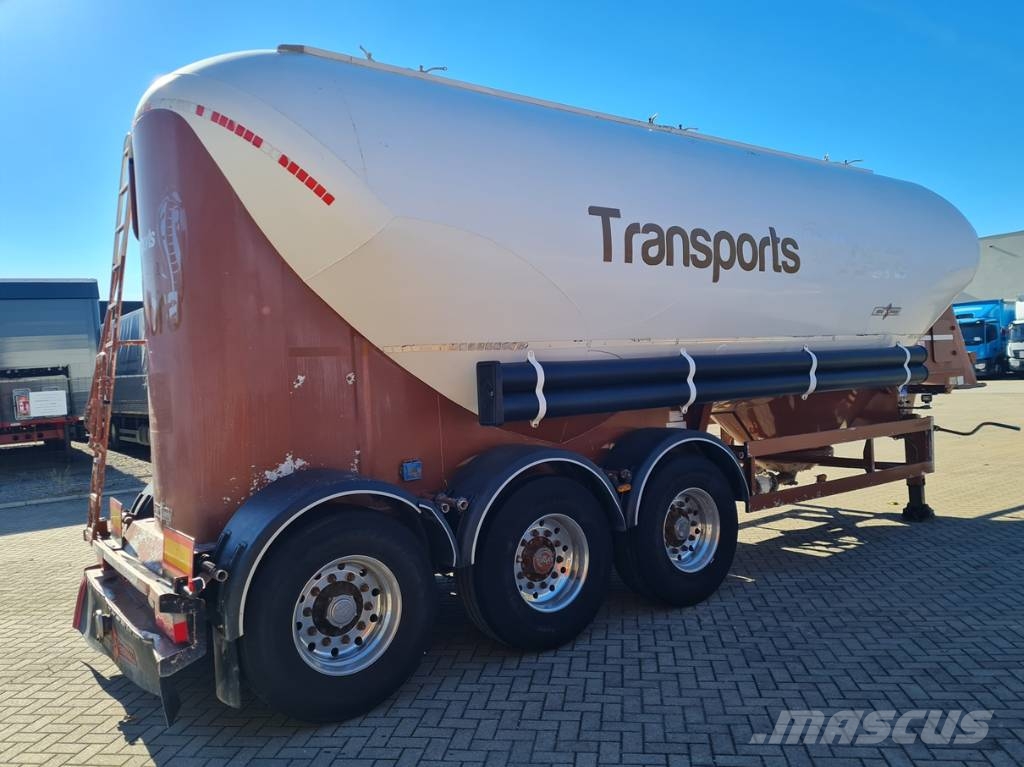 Spitzer 37 m3 Polprikolice cisterne
