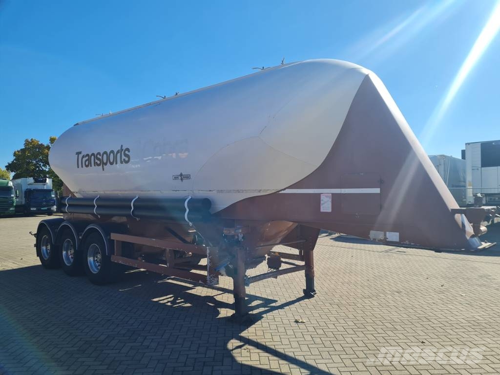 Spitzer 37 m3 Polprikolice cisterne