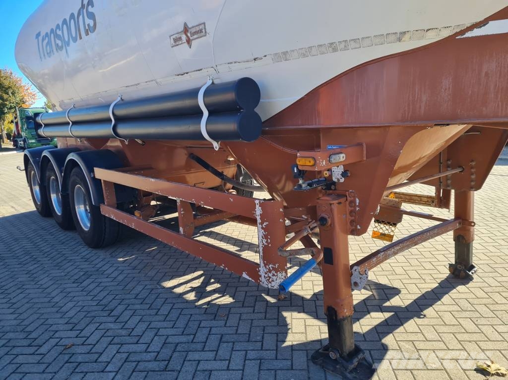 Spitzer 37 m3 Polprikolice cisterne