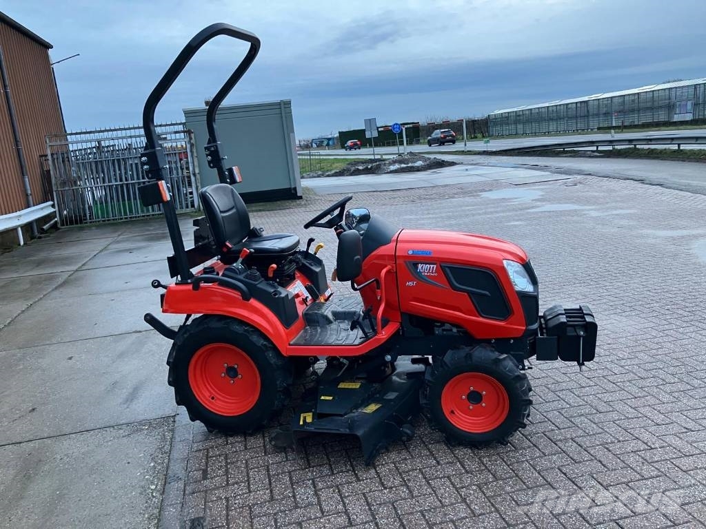 Kioti CS 2520 HST Трактори