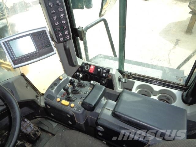 CAT 950M HL Kolové nakladače
