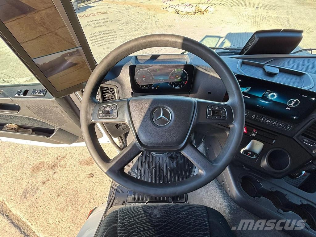 Mercedes-Benz Actros 2846 6x2*4 BOX L=8533 mm 貨箱式卡車