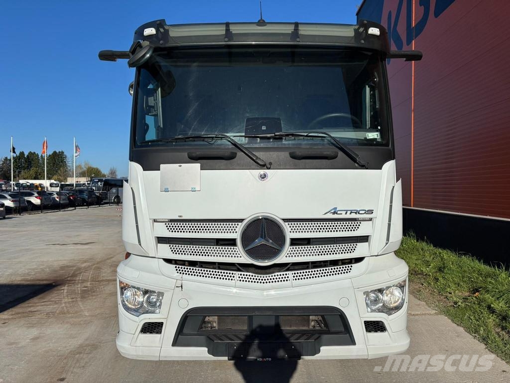 Mercedes-Benz Actros 2846 6x2*4 BOX L=8533 mm 貨箱式卡車