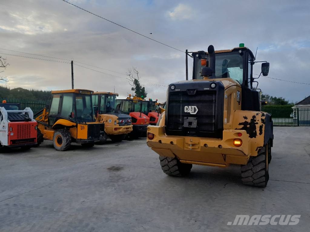 CAT 930 M Pale gommate