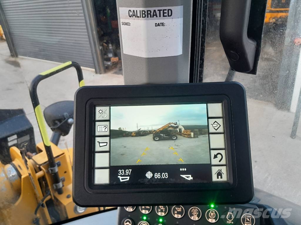 CAT 930 M Pale gommate