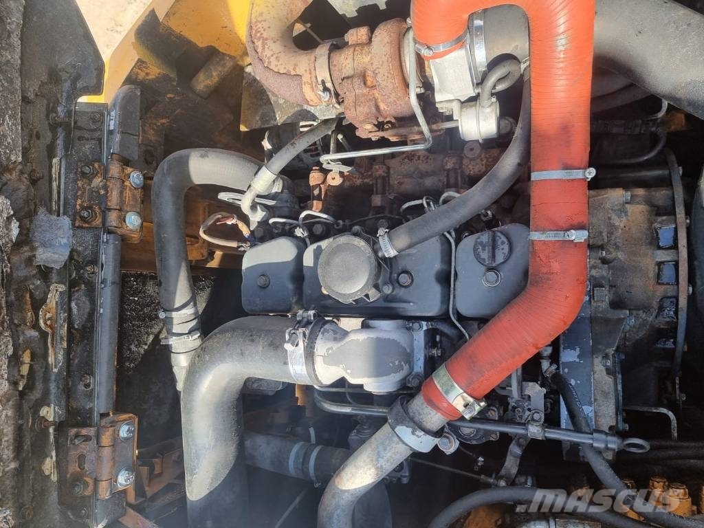CASE WX 145 Bageri točkaši