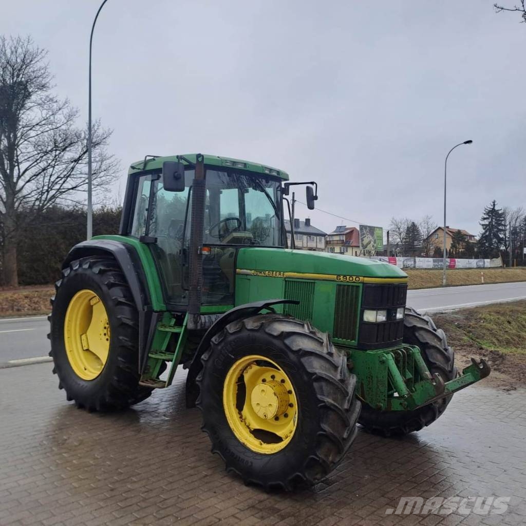 John Deere 6900 Traktori