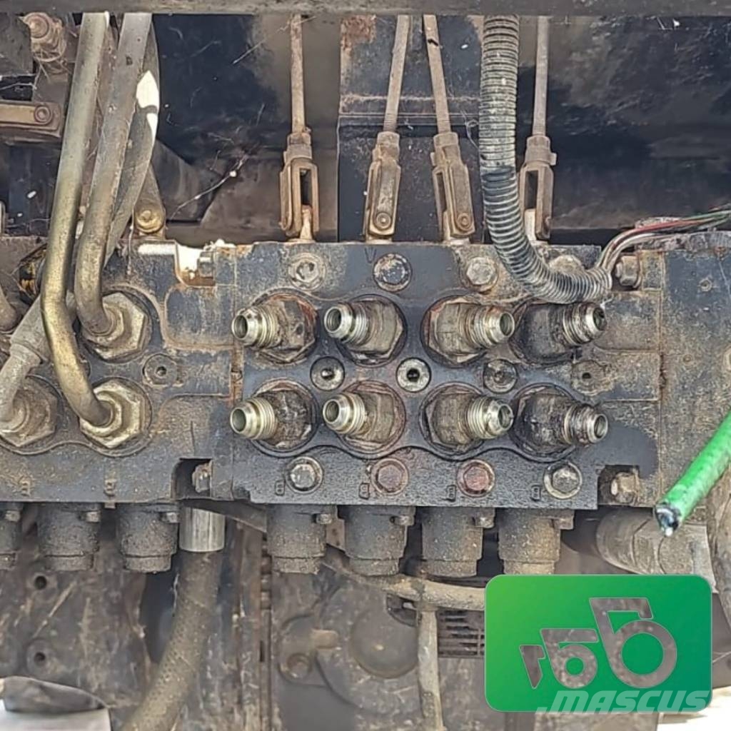 Fermec 760 (2000r.) Parts Chassis en ophanging