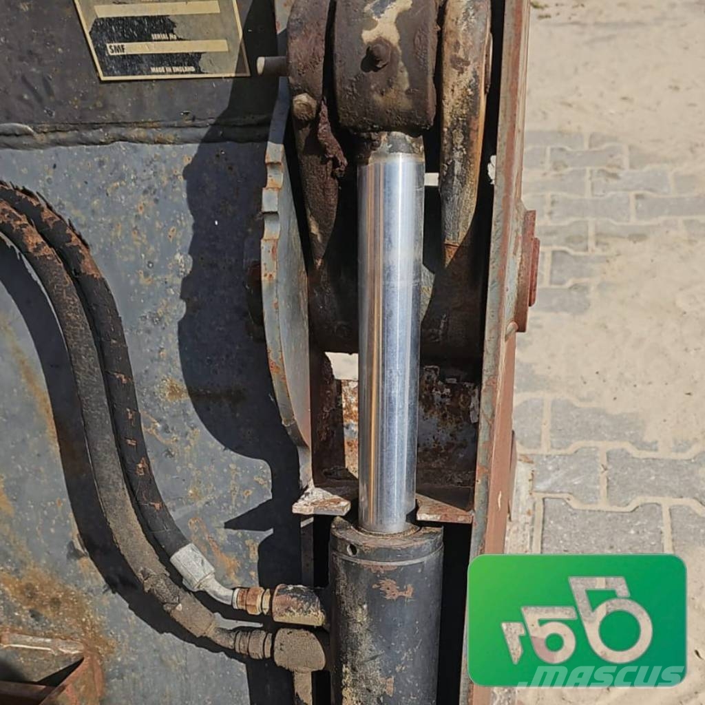 Fermec 760 (2000r.) Parts Chassis en ophanging