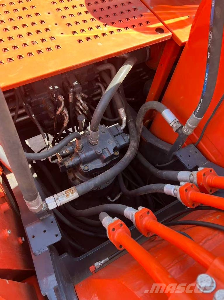 Doosan DX 225 LCA Excavadoras sobre orugas