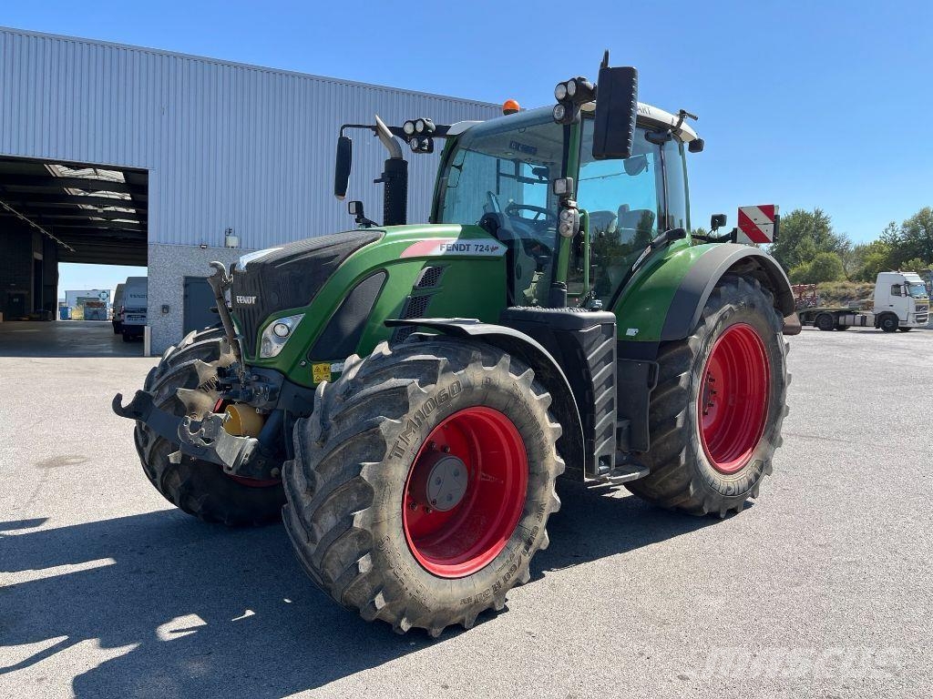 Fendt 724 VARIO PROFI + Traktori