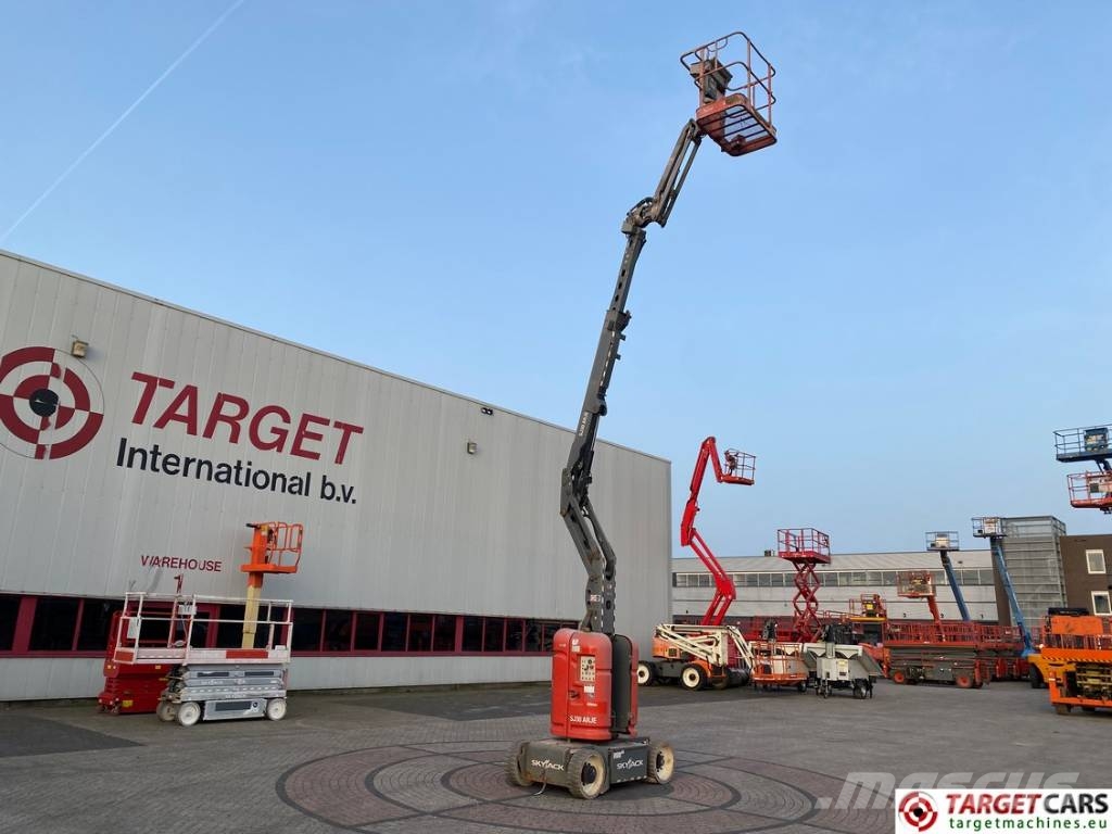 SkyJack SJ30ARJE Electric Articulated SJ30 ARJE BoomLift Kompakte selbstfahrende Hebebühnen