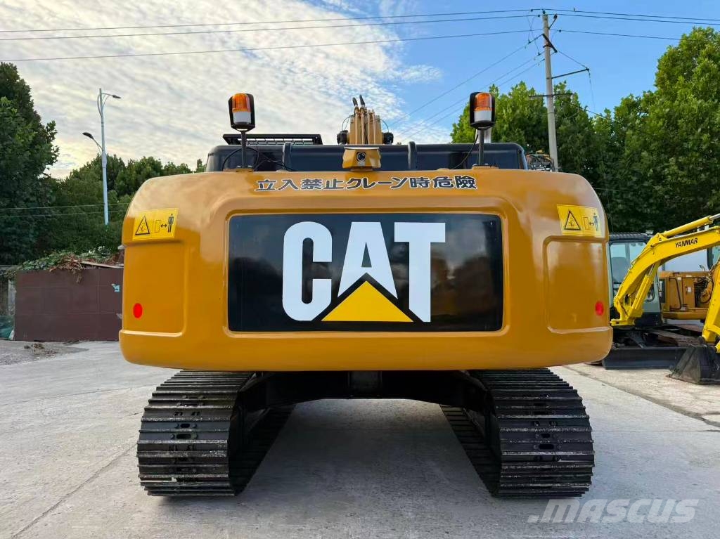 CAT 324D2L Bandgrävare