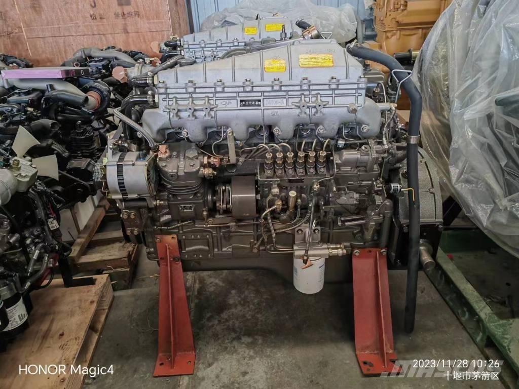 Yuchai YC6J180-21 construction machinery engine 发动机
