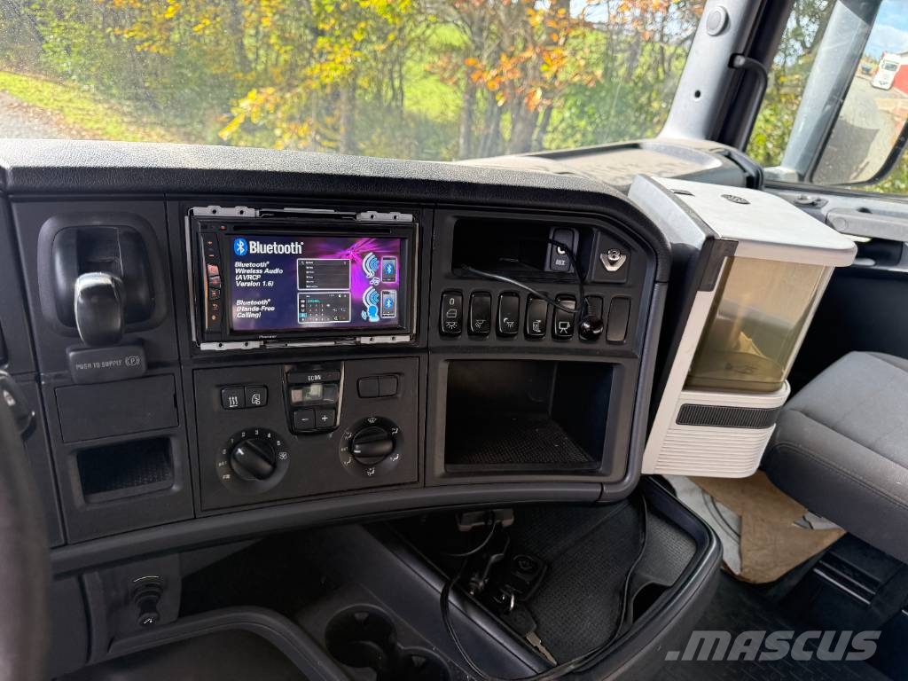 Scania R560 8x2/4 Kroghejs