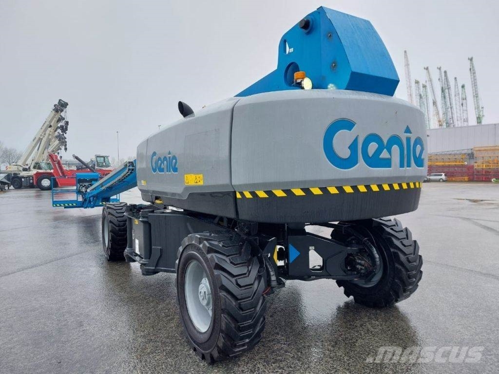 Genie SX-105 XC Telescopic boom lifts