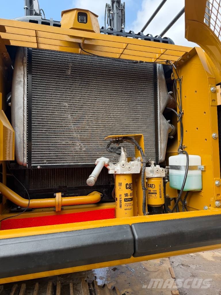 CAT 325D2L 3000 units excavators in stock Bagri goseničarji