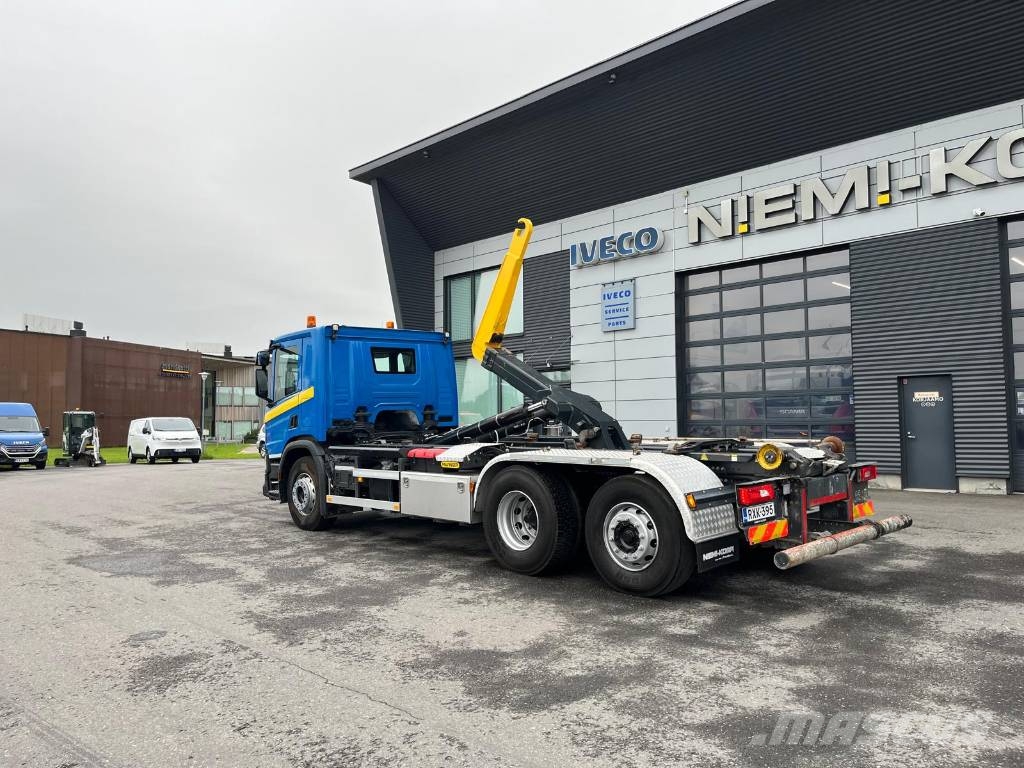 Scania P360 Camiones elevadores de gancho