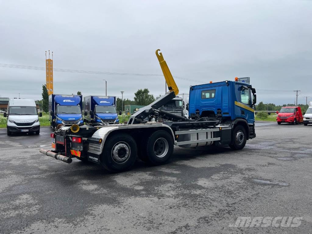 Scania P360 Camiones elevadores de gancho