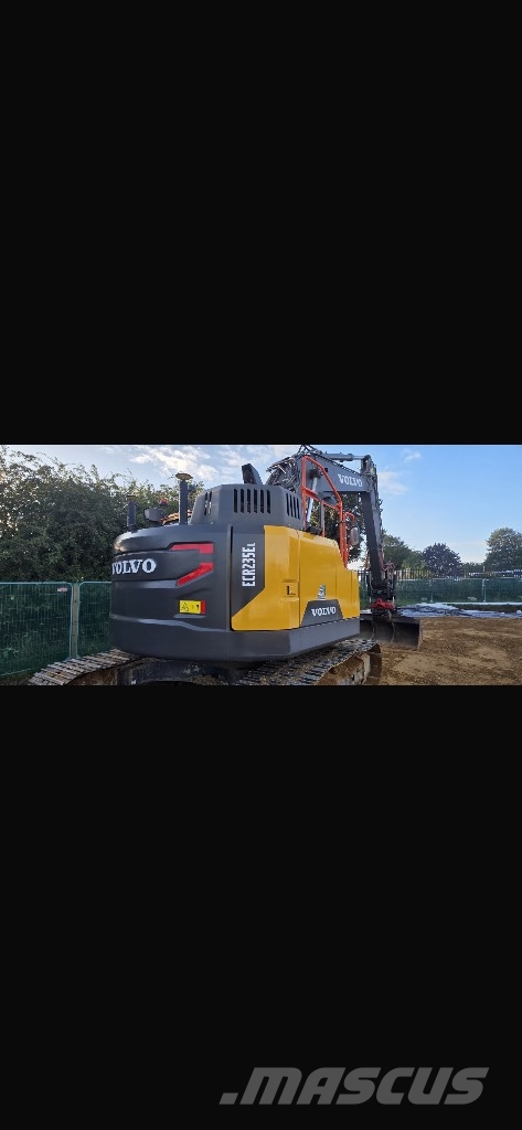 Volvo ECR235EL Pelle sur chenilles