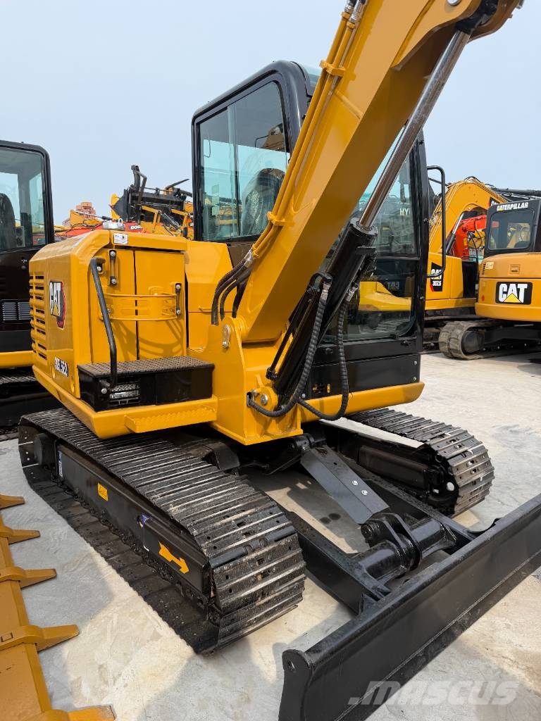 CAT 305.5 E   3000 units excavators in stock Mini bageri < 7t