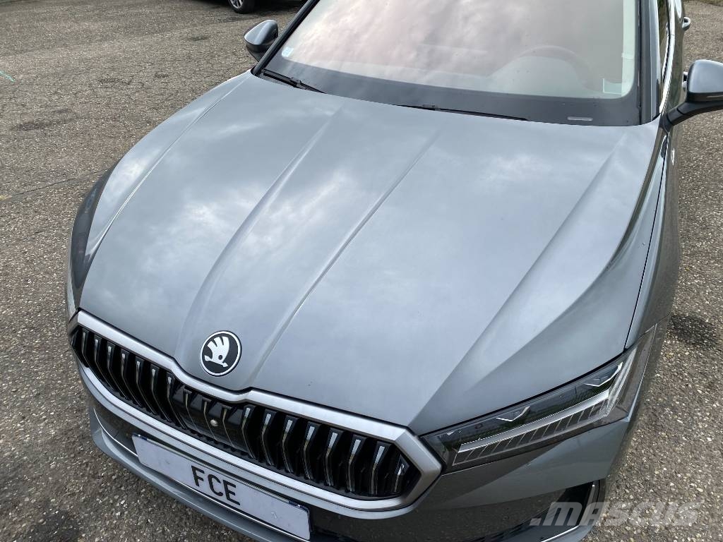 Skoda SUPERB Combi 2.0TDI 150 Dsg7 Laurin&Klement Carros Ligeiros