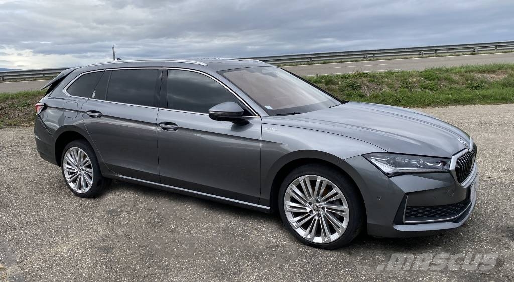 Skoda SUPERB Combi 2.0TDI 150 Dsg7 Laurin&Klement Carros Ligeiros