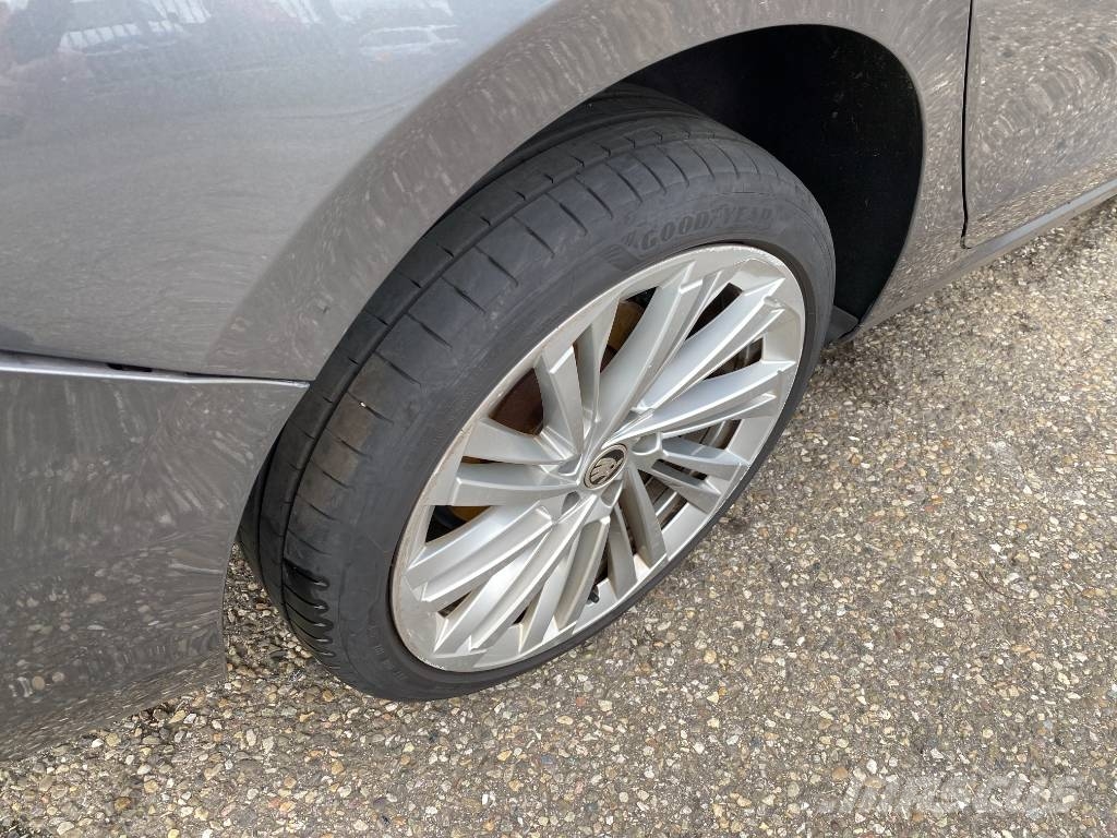 Skoda SUPERB Combi 2.0TDI 150 Dsg7 Laurin&Klement Carros Ligeiros