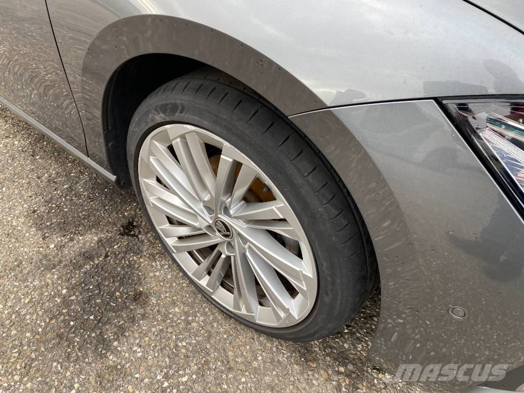 Skoda SUPERB Combi 2.0TDI 150 Dsg7 Laurin&Klement Carros Ligeiros